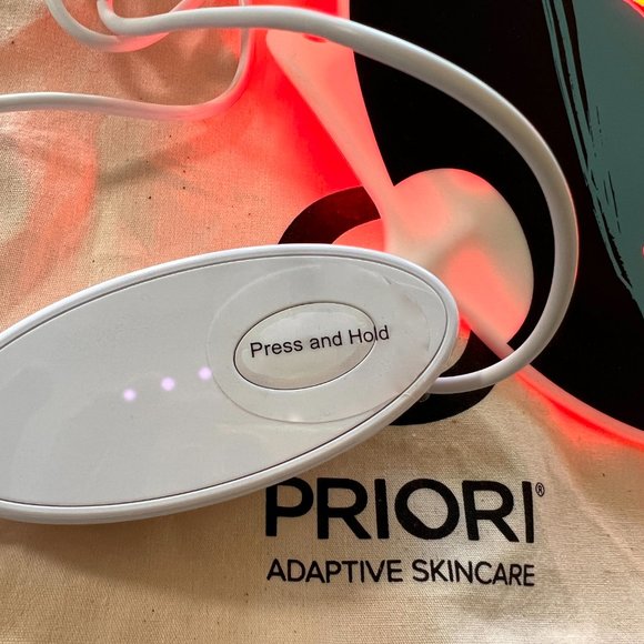 Priori UNVEILED Flexible LED Light Therapy Mask - Like New - Picture 9 of 9